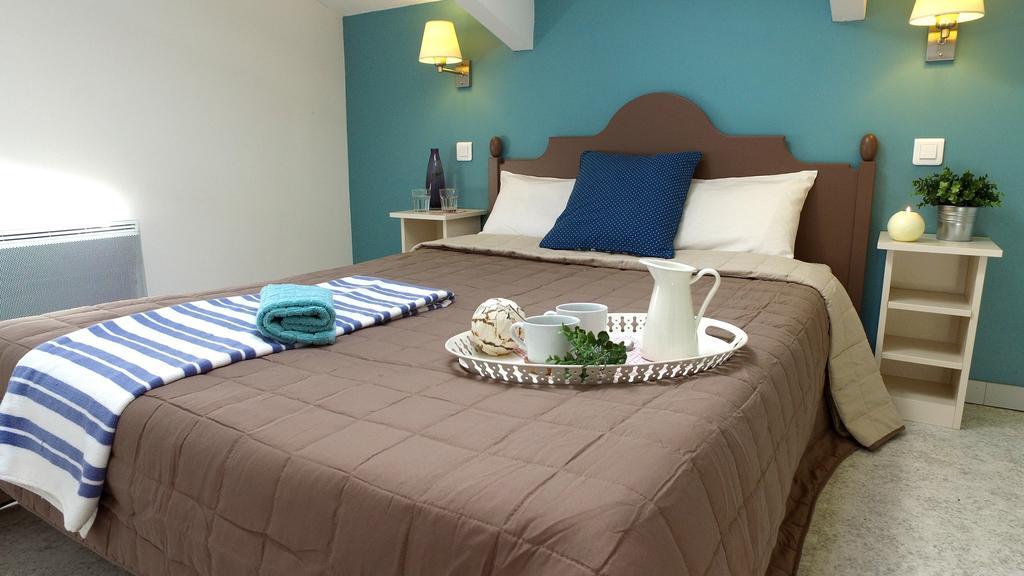 Vvf Drome Provence Hotel มงต์เบริง-เลส์-แบงส์ ภายนอก รูปภาพ